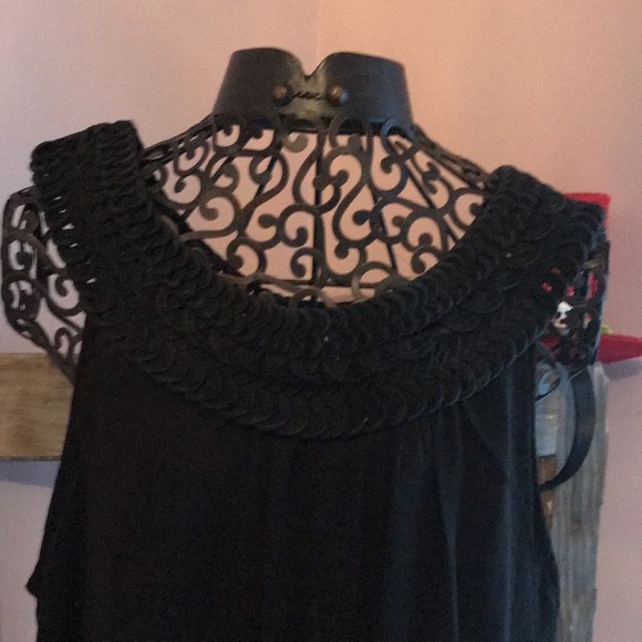 Black mini dress size medium - Picture 3 of 6